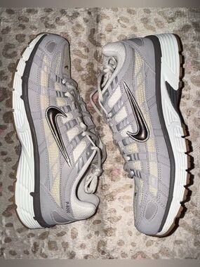 Nike P-6000 SE College Grey Men’s Size 9, Women’s Size 10.5 EUR 42.5